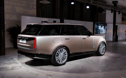 2022-Range-Rover-rear