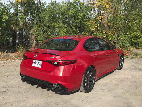 2021-Alfa-Romeo-Giulia-2