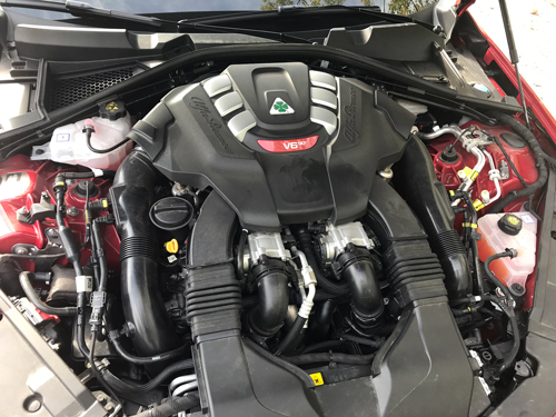 2021-Alfa-Romeo-Giulia-engine
