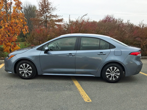 2022-Toyota-Corolla-Hybrid-4