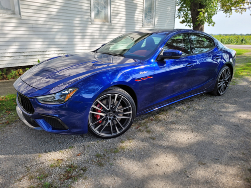 2021-Maserati-Ghibli-Trofeo-3