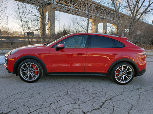 2021-Porsche-Cayenne-GTS-Coupe-4