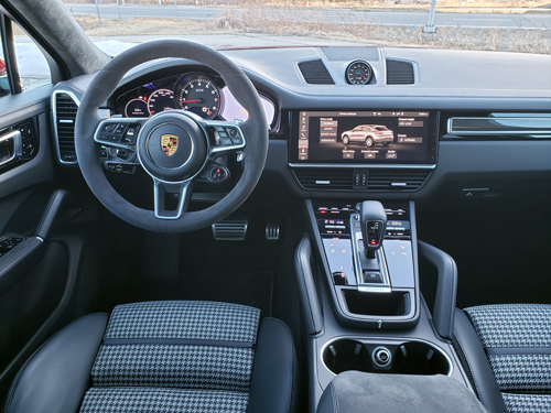 2021-Porsche-Cayenne-GTS-Coupe-7