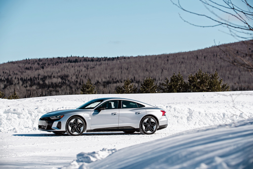 Audi-Canada_Winter-driving-experience_Mecaglisse-3