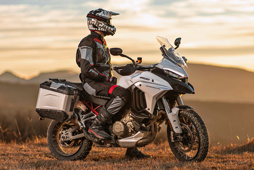 Multistrada-V4-S-Bianca-1