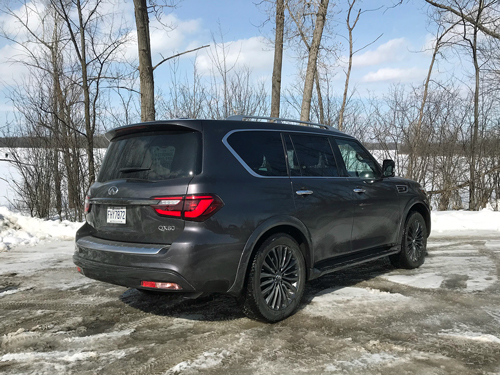 2022-Infiniti-QX80-exterior-3