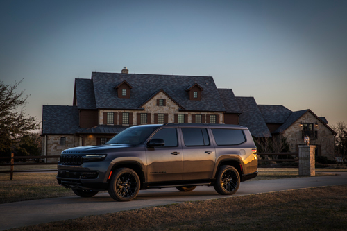 2022-Jeep-Wagoneer-L-2