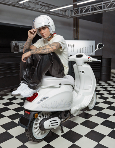 Justin-Bieber-Vespa