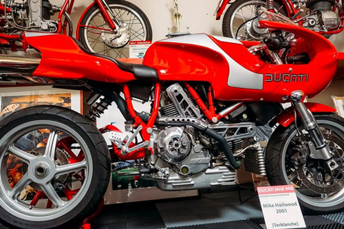 2002-Ducati-MH900e