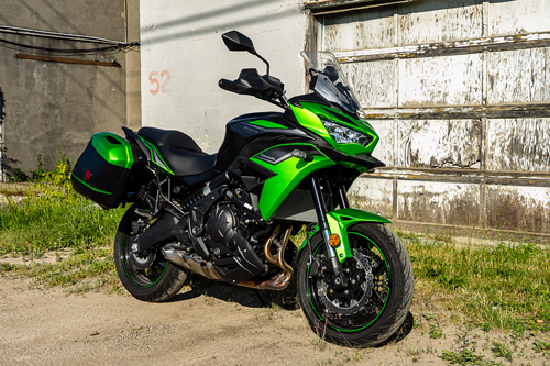 2022_Kawasaki_Versys_650_LT-04