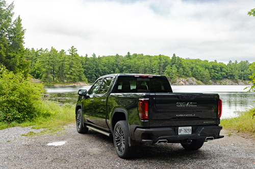 2022-GMC-Sierra-1500-Denali-Ultimate-2