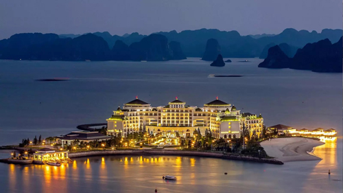 Vinpearl-Resort-&-Spa-Ha-Long