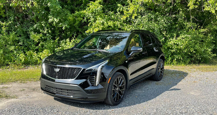 2022-Cadillac-XT4-Exterior-1