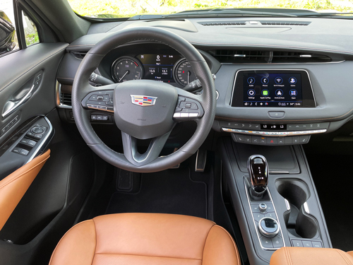 2022-Cadillac-XT4-interior