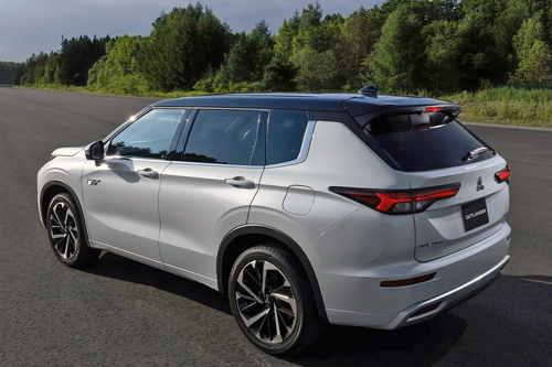 2023-Mitsubishi-Outlander-PHEV-2