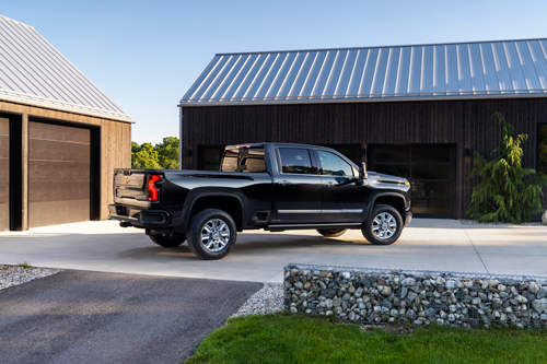 2024-chevrolet-silverado-2500hd-high-country-2