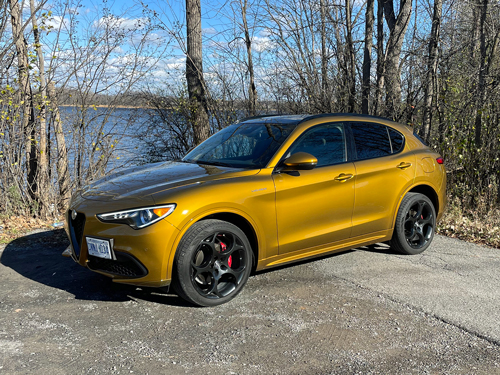 2022-Alfa-Romeo-Stelvio-Exterior-1