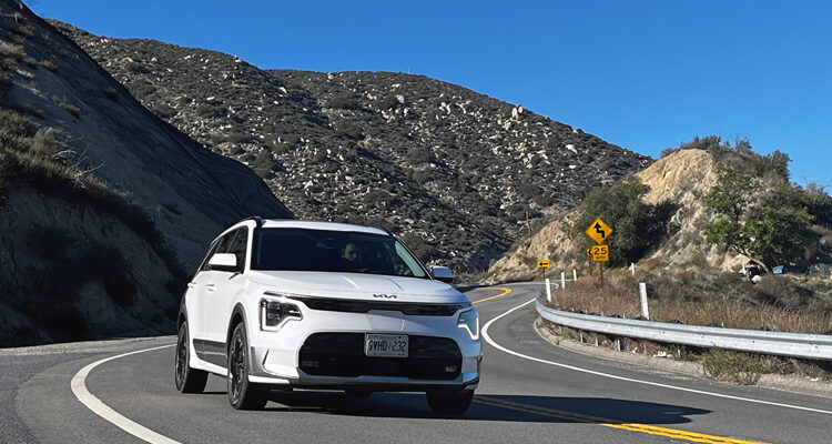 2023-Kia-Niro-5