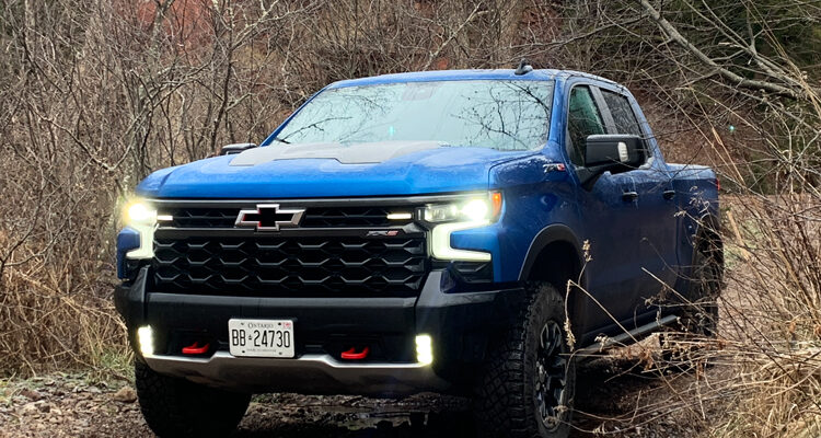 2022-Chevrolet-Silverado-1500-ZR2-1