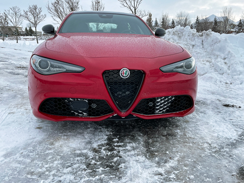 2023-Alfa-Romeo-Giulia-Estrema-exterior-3