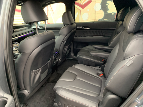 2023-Hyundai-Palisade-Ultimate-Calligraphy-rear-seats