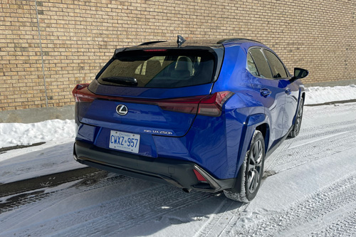 2023-Lexus-UX-250h-exterior-4