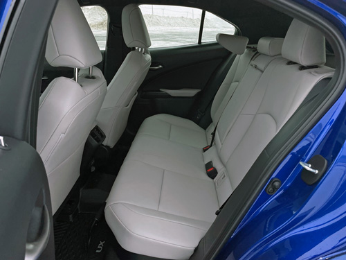 2023-Lexus-UX-250h-interior