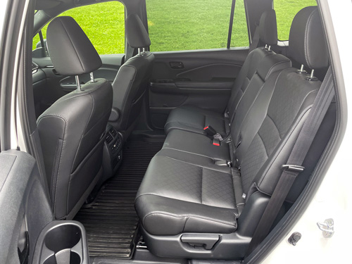 2023-Honda-Passport-Interior-12