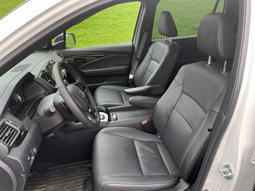 2023-Honda-Passport-Interior-15