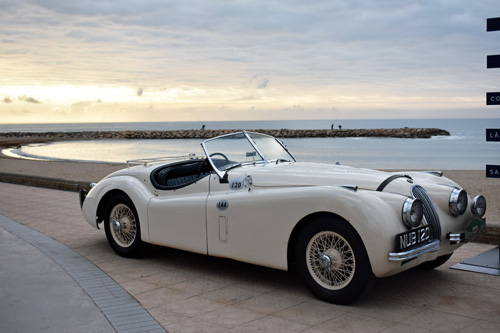 Jaguar-XK120-right-front