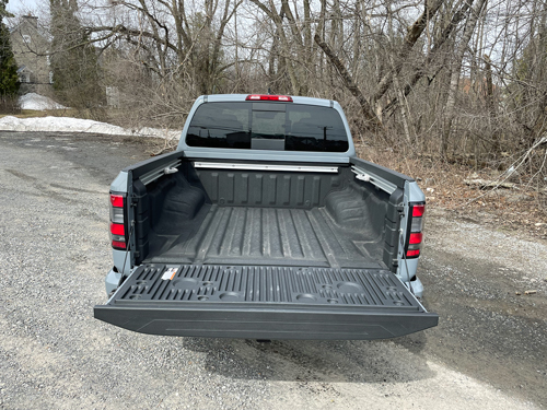 2023-Nissan-Frontier-exterior-10