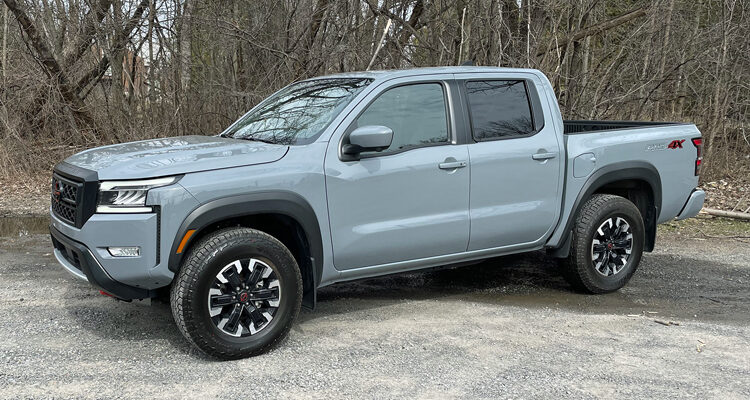 2023-Nissan-Frontier-exterior-3