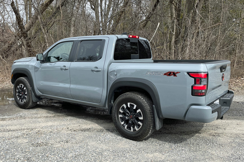 2023-Nissan-Frontier-exterior-6