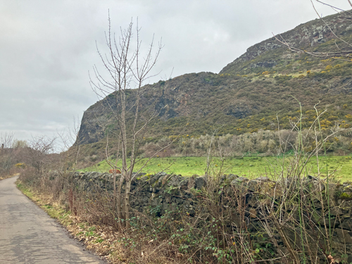 Arthurs-Seat-From-The-Innocent-Railway