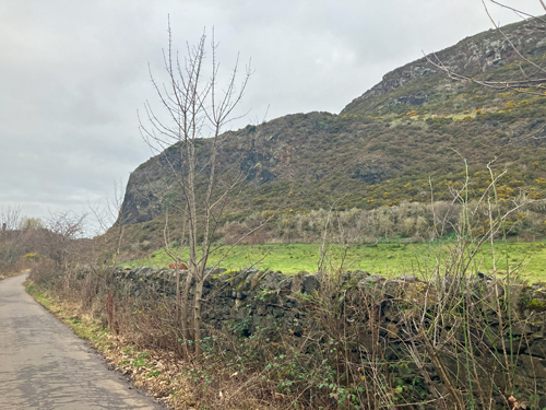 Arthurs-Seat-From-The-Innocent-Railway