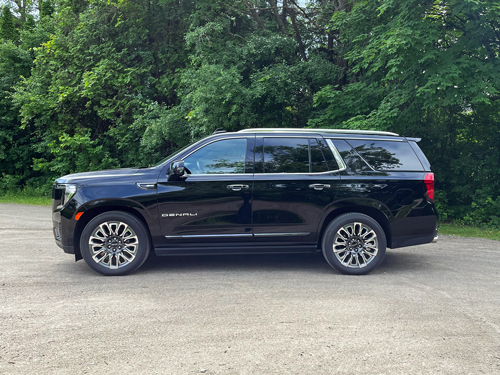 2023-GMC-Yukon-Denali-side