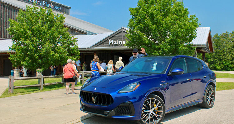 2023-Maserati-Grecale-Trofeo-1