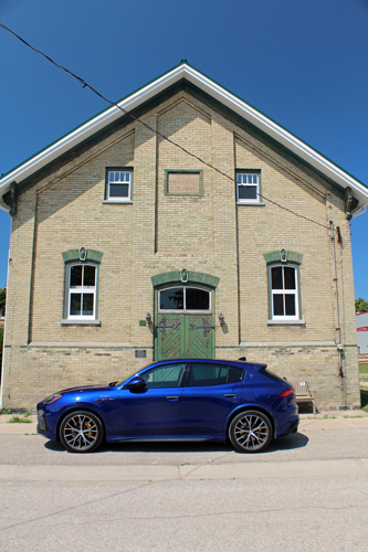 2023 Maserati Grecale Trofeo, Hay Township Hall, Zurich