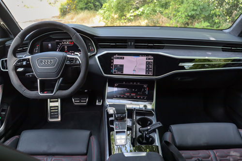 2024-Audi-RS6-Performance-cabin