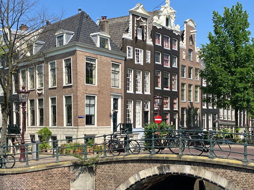 Narrow-buildings-make-landscapes-hard-to-shoot