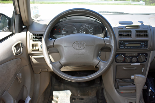 2000-Toyota-Corolla-dash
