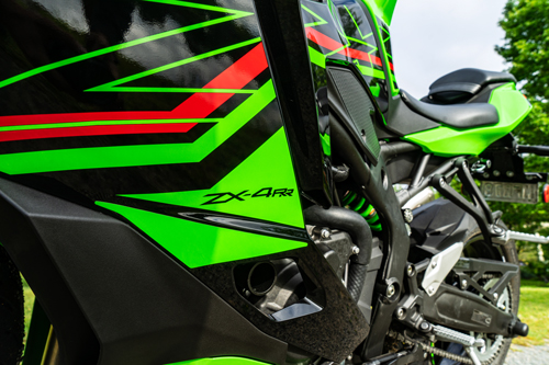 2023-Kawasaki-Ninja-ZX-4RR-cowling