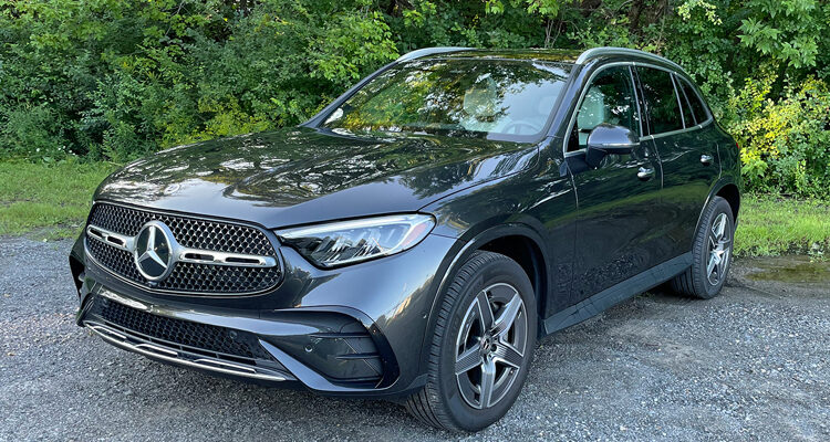 2023-Mercedes-Benz-GLC300-Exterior