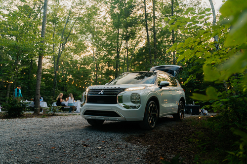 2023-Mitsubishi-Outlander-PHEV-camping