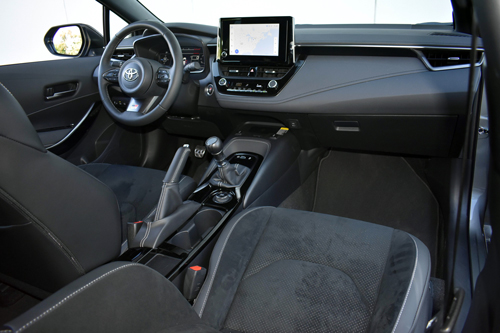 2023-Toyota-GR-Corolla-dash-1