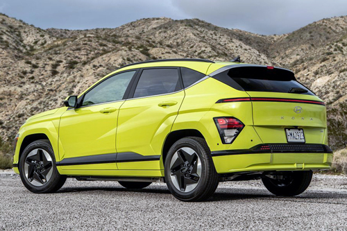 2024-Hyundai-Kona-Electric-rear