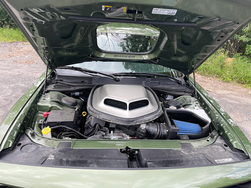 2023-Dodge-Challenger-Swinger-Special-Edition-engine