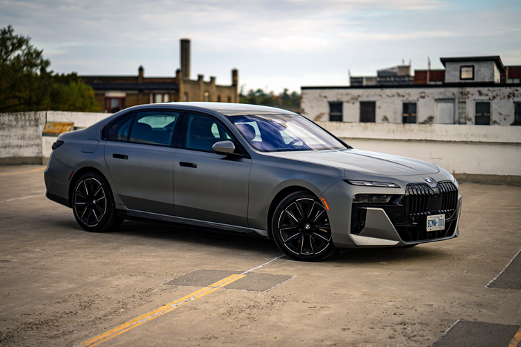 Road Test: 2023 BMW 760i xDrive - Vicarious Magazine