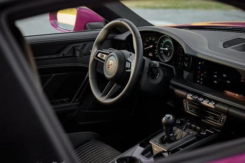 2024-Porsche-911-ST-dash