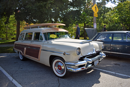 Cobble-Beach-1954-Mercury-Woody-Wagon